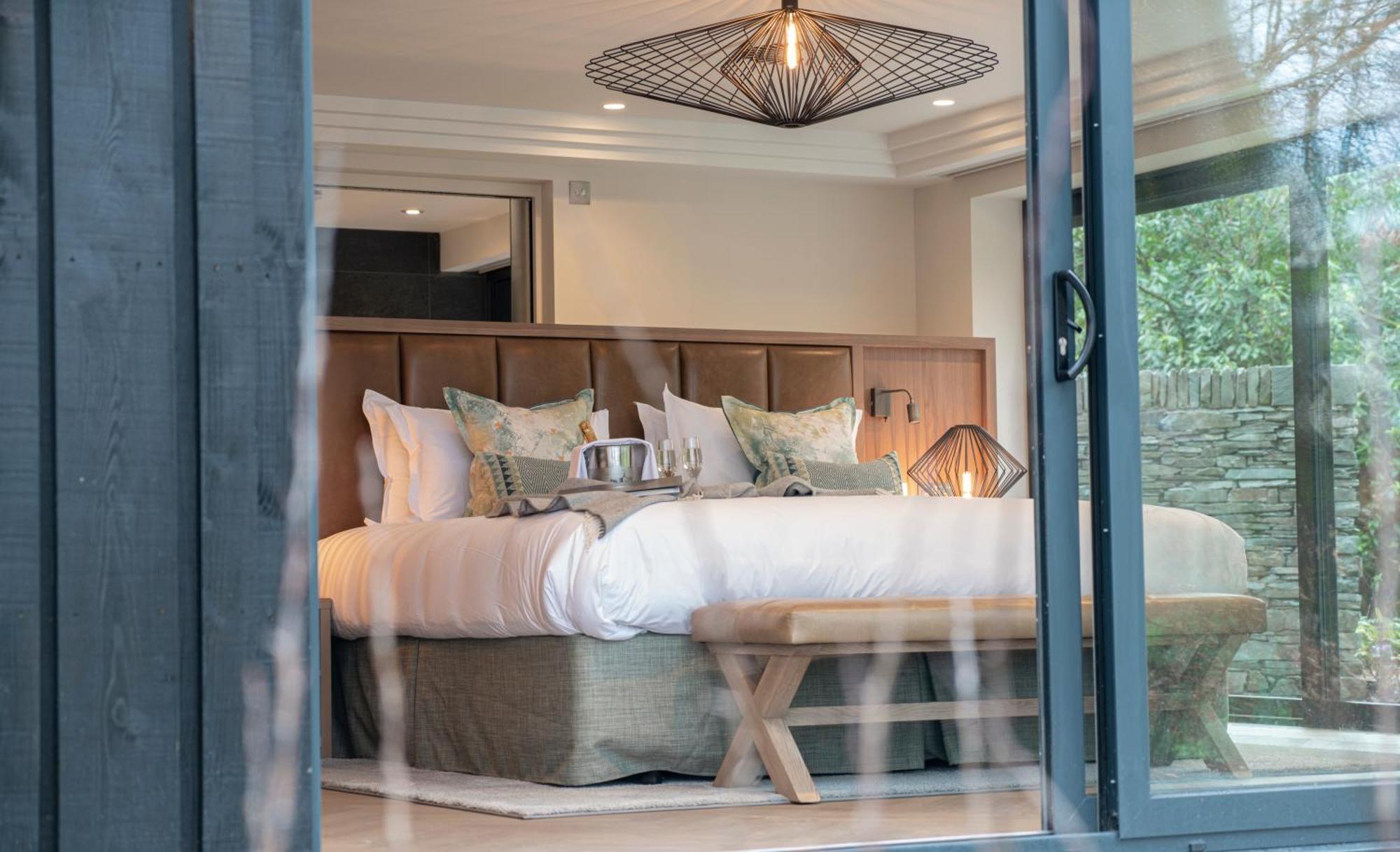 באונס-און-ווינדרמיר Storrs Hall Hotel On The Shore Of Lake Windermere (Adults Only) מראה חיצוני תמונה