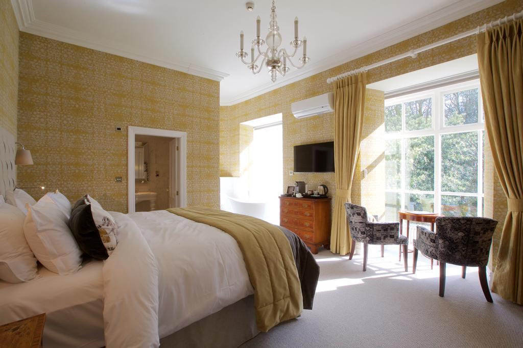 באונס-און-ווינדרמיר Storrs Hall Hotel On The Shore Of Lake Windermere (Adults Only) מראה חיצוני תמונה