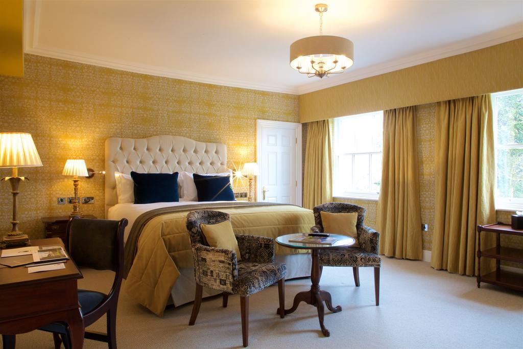 באונס-און-ווינדרמיר Storrs Hall Hotel On The Shore Of Lake Windermere (Adults Only) מראה חיצוני תמונה